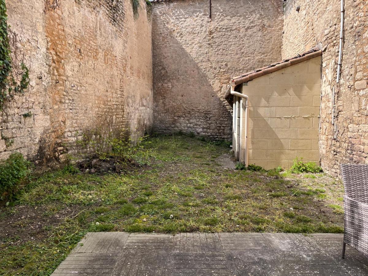 Appartement Renove - Wifi - Jardin - Centre De Niort Eksteriør bilde